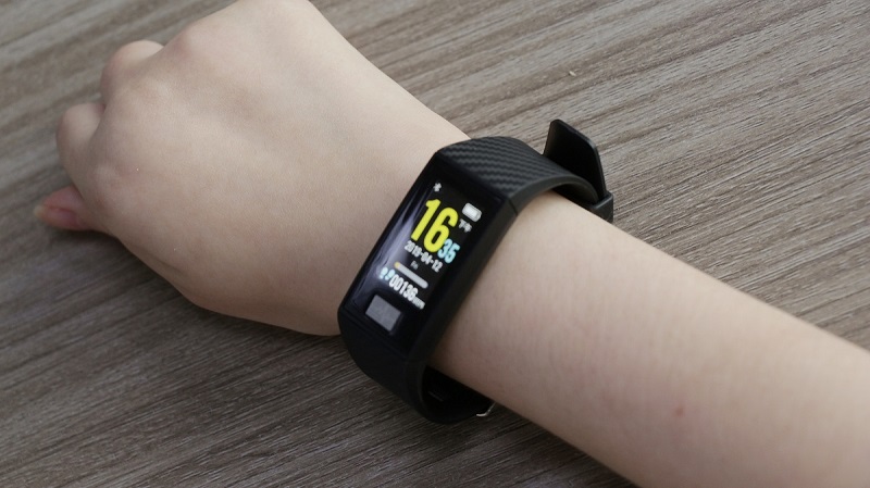 No.1 DT58 fitness tracker