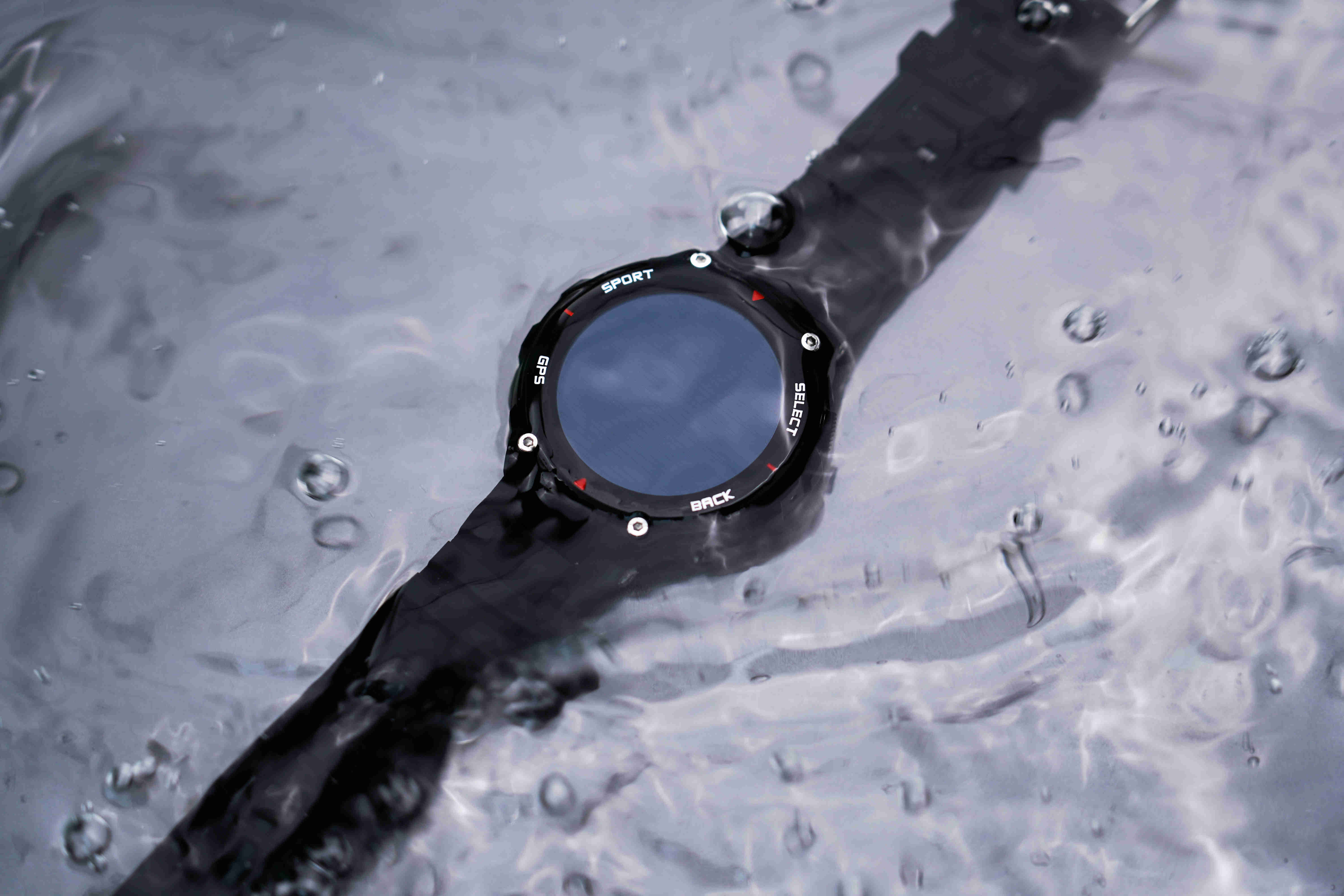 DT5 Sport, a robust smartwatch, ventures with you